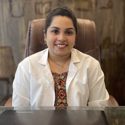 dr mounika bds